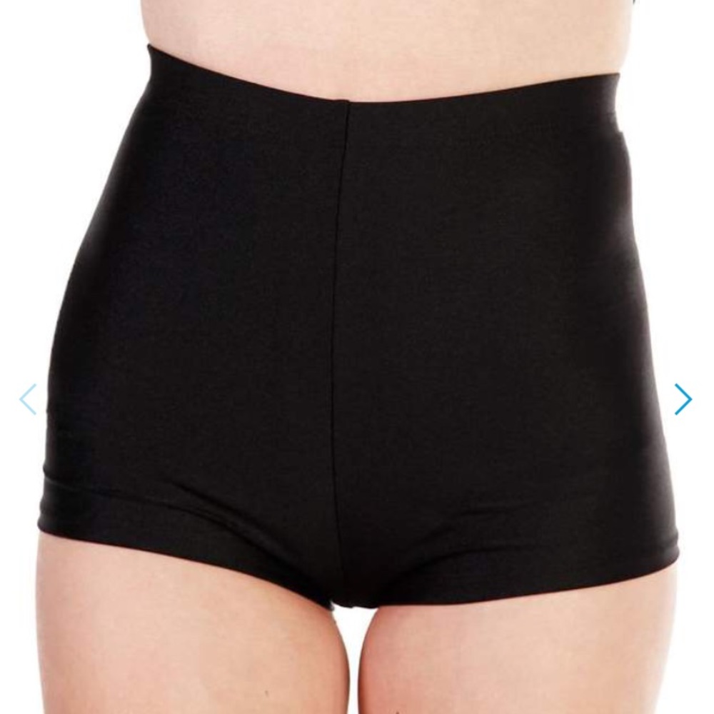 Solid high wasted shorts